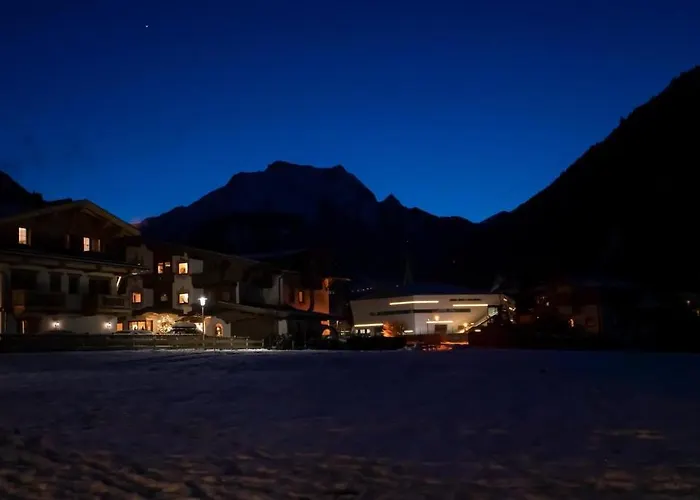 Manuel مايرهوفن